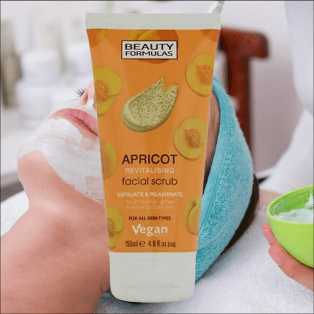 Apricot Revitalising Facial Scrub – 150ML | Deep Cleansing &amp; Exfoliation